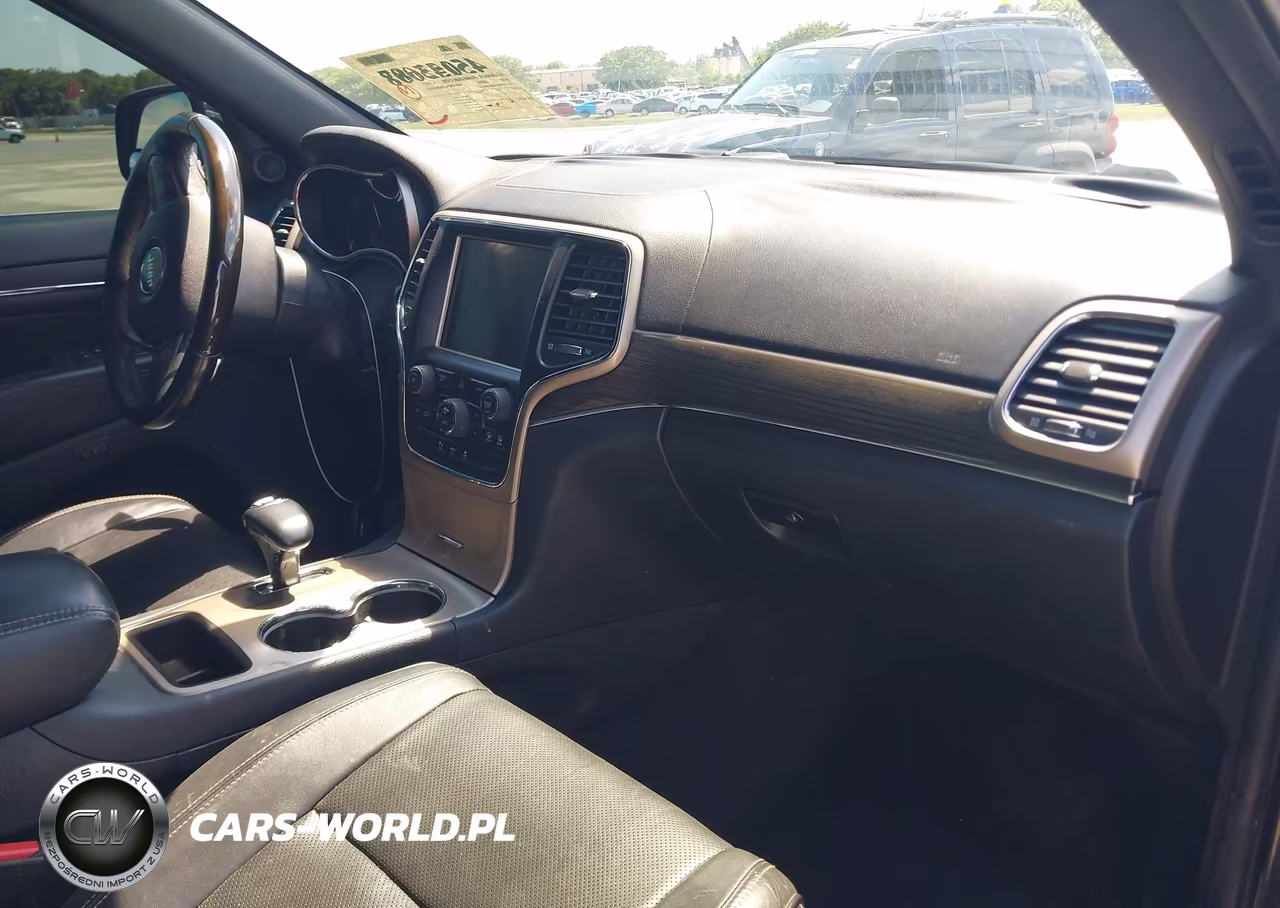 2015 Jeep Grand Cherokee Overland VIN:1C4RJECG0FC646737 - 5
