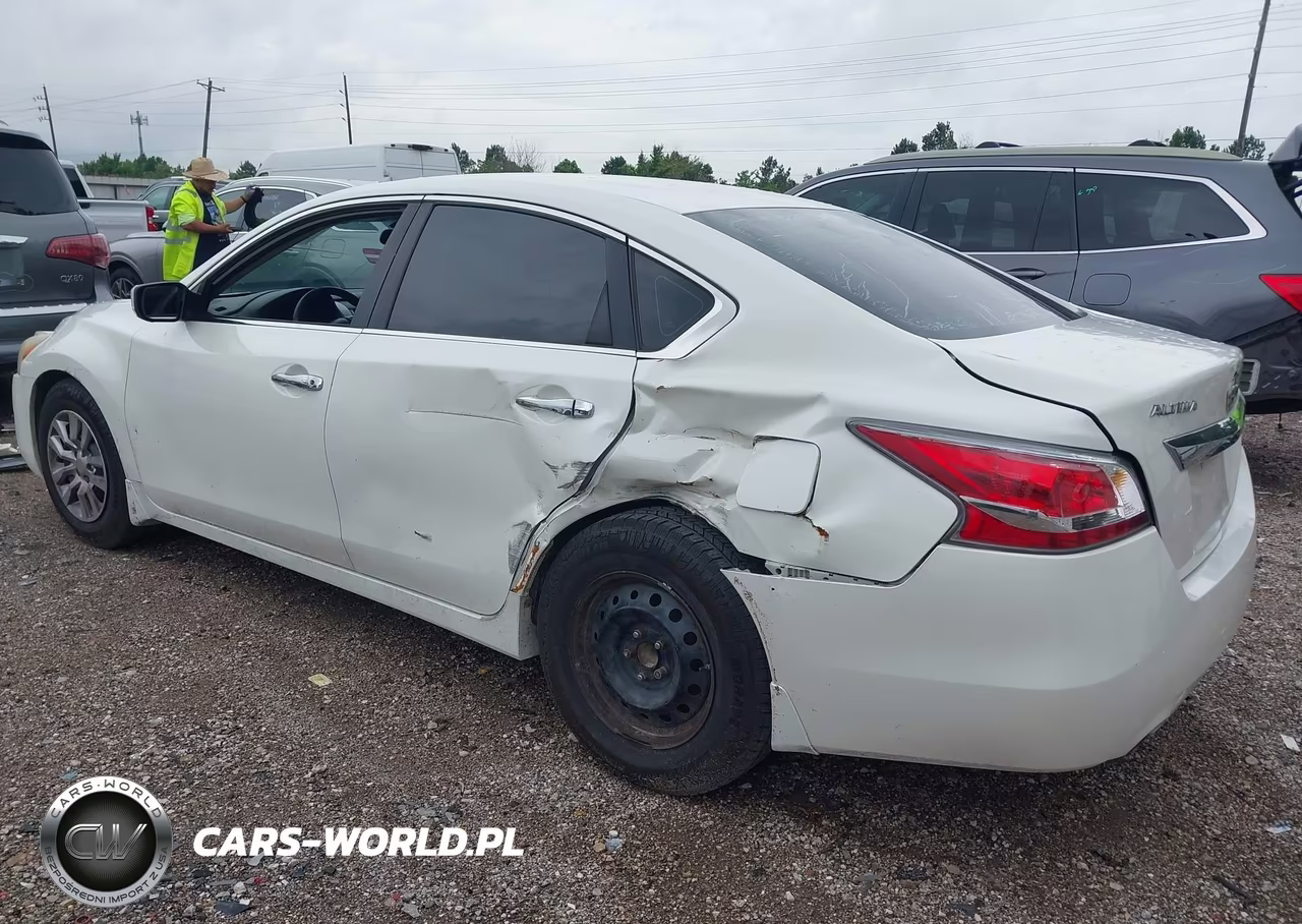 2015 Nissan Altima 2.5 S VIN:1N4AL3AP4FC468190 - 3