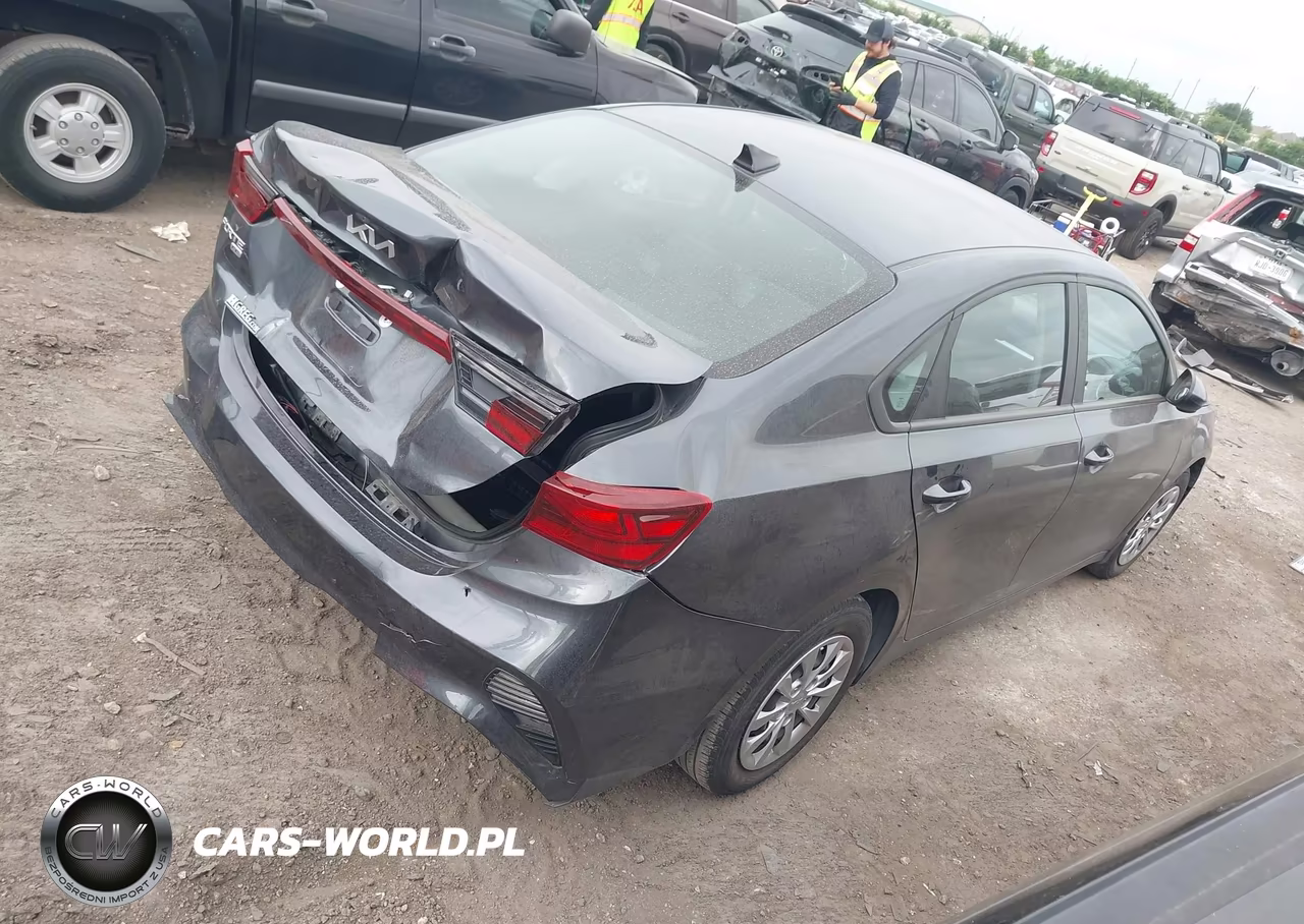 2023 Kia Forte Lx VIN:3KPF24AD4PE645328 - 4