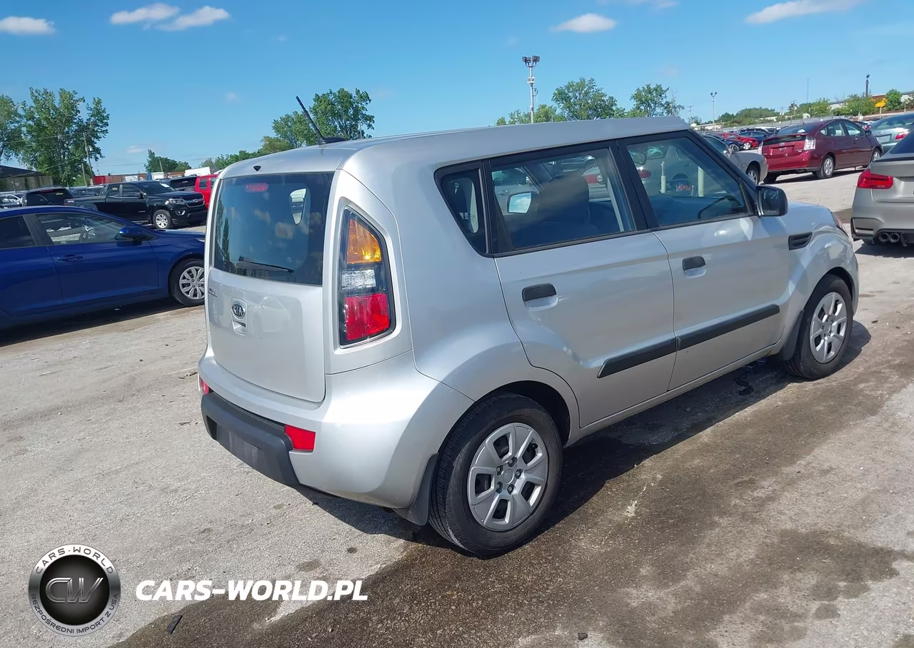 2010 Kia Soul VIN:KNDJT2A12A7106117 - 4