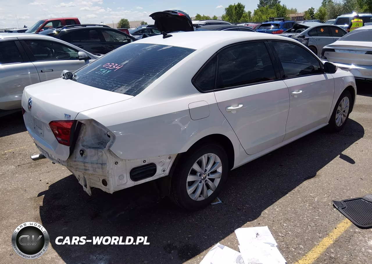2014 Volkswagen Passat 1.8T Wolfsburg Edition VIN:1VWAT7A3XEC120971 - 4