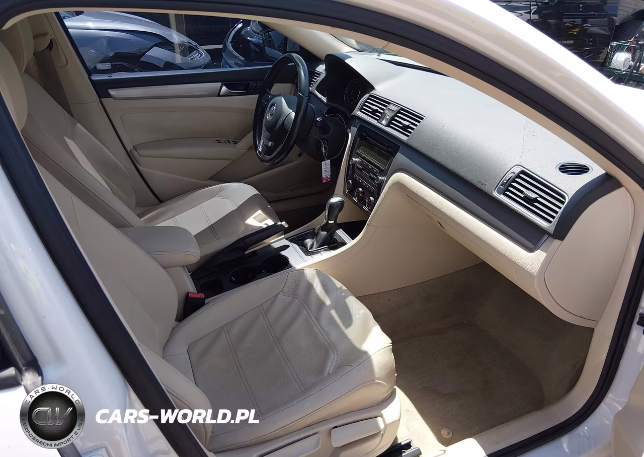 2014 Volkswagen Passat 1.8T Wolfsburg Edition VIN:1VWAT7A3XEC120971 - 5