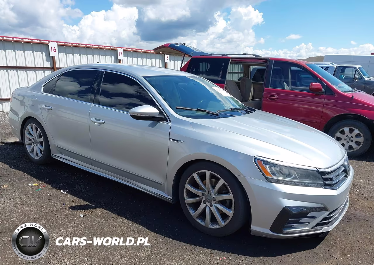 2017 Volkswagen Passat 1.8T R-Line