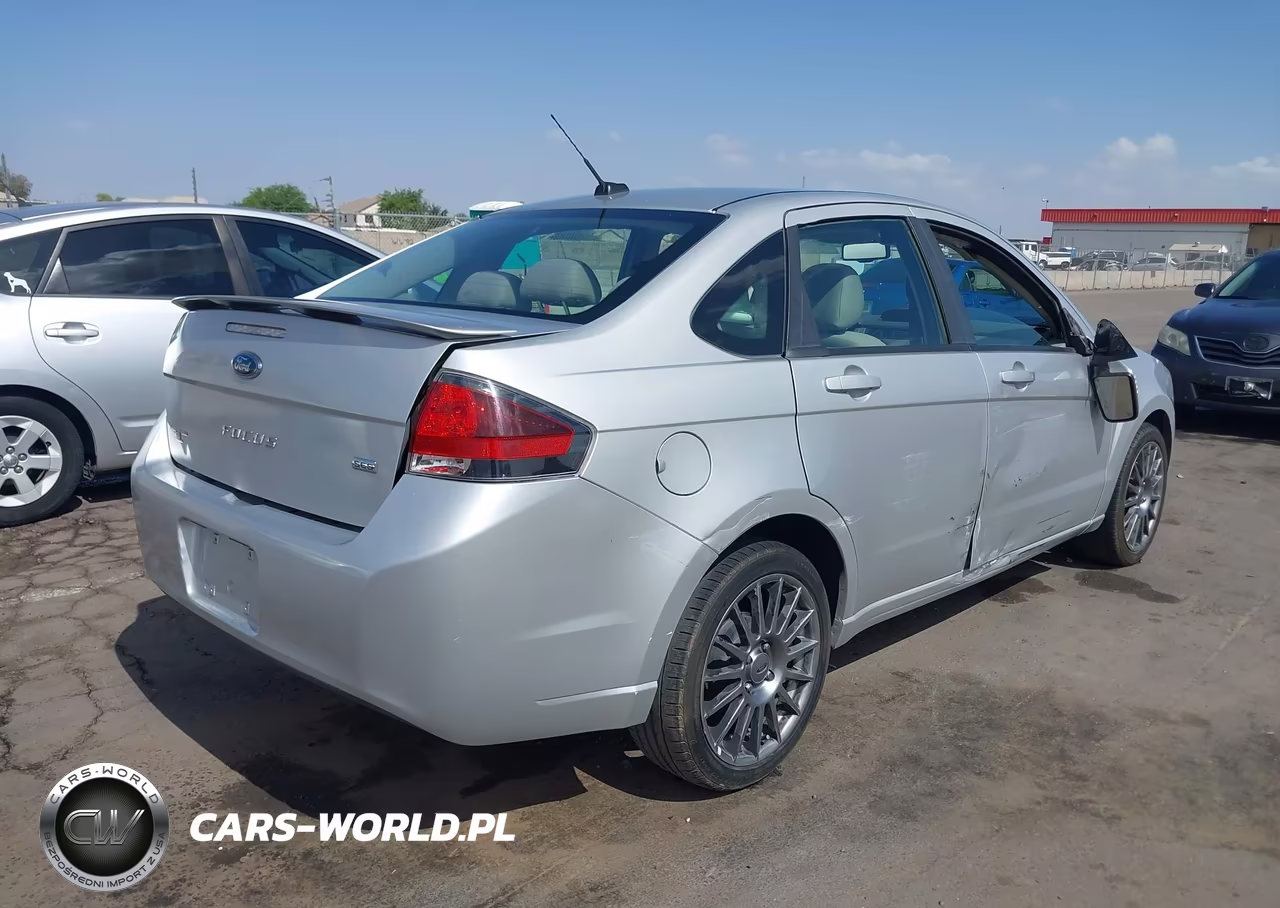2011 Ford Focus Ses VIN:1FAHP3GN9BW184636 - 4