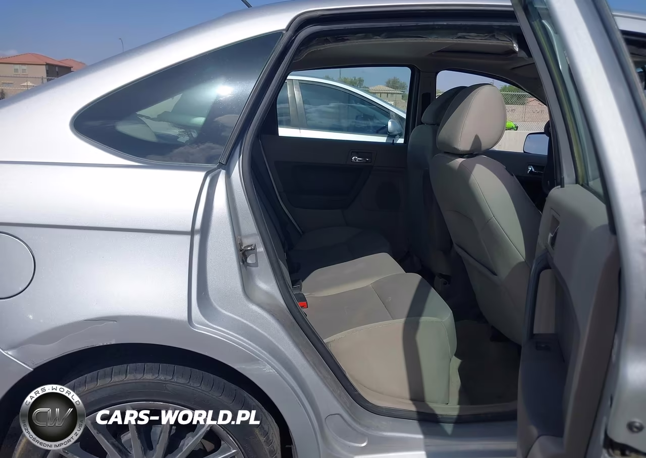 2011 Ford Focus Ses VIN:1FAHP3GN9BW184636 - 8