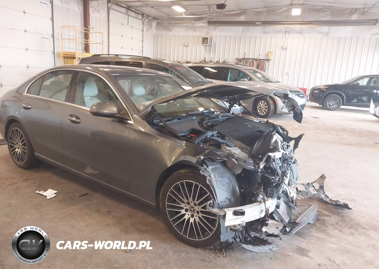 2022 Mercedes-Benz C 300 4Matic – zdjęcie 1 z 16