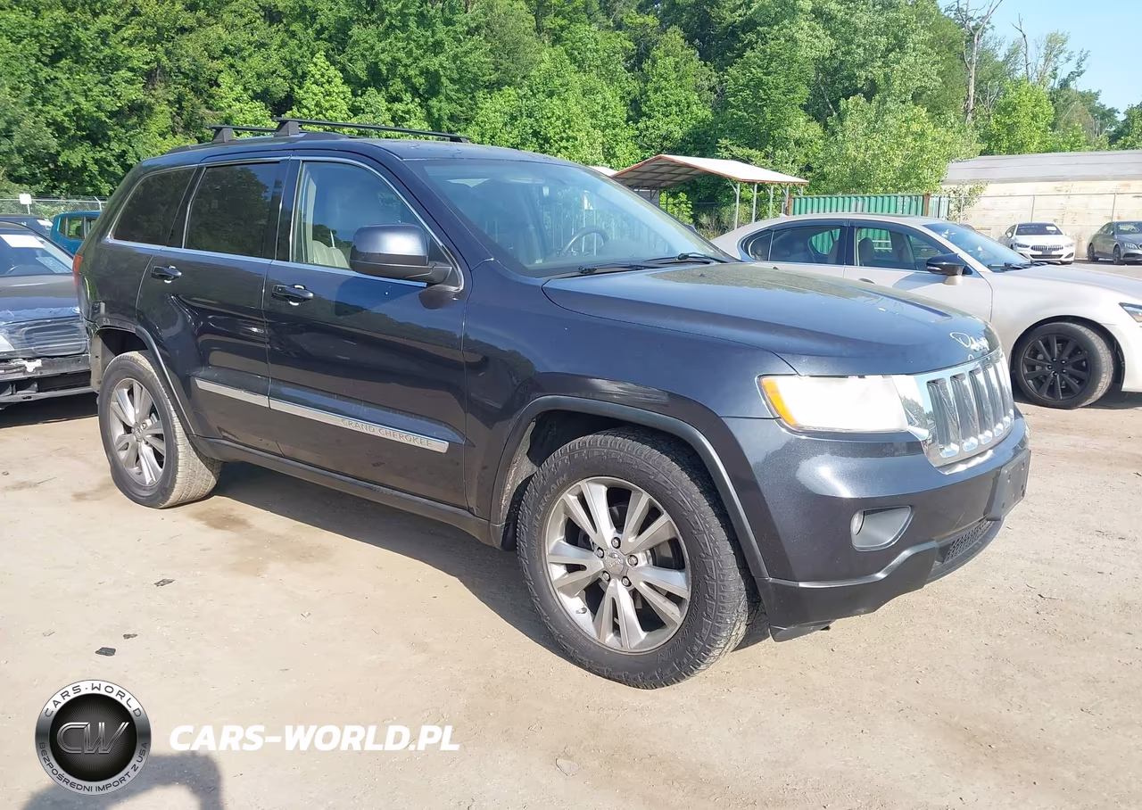 2013 Jeep Grand Cherokee Laredo – zdjęcie 1 z 17