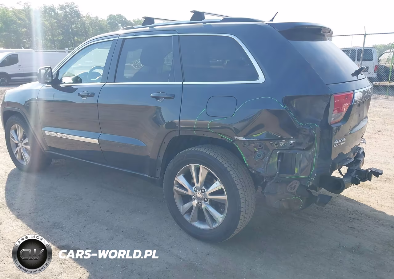 2013 Jeep Grand Cherokee Laredo VIN:1C4RJFAT3DC502456 - 3