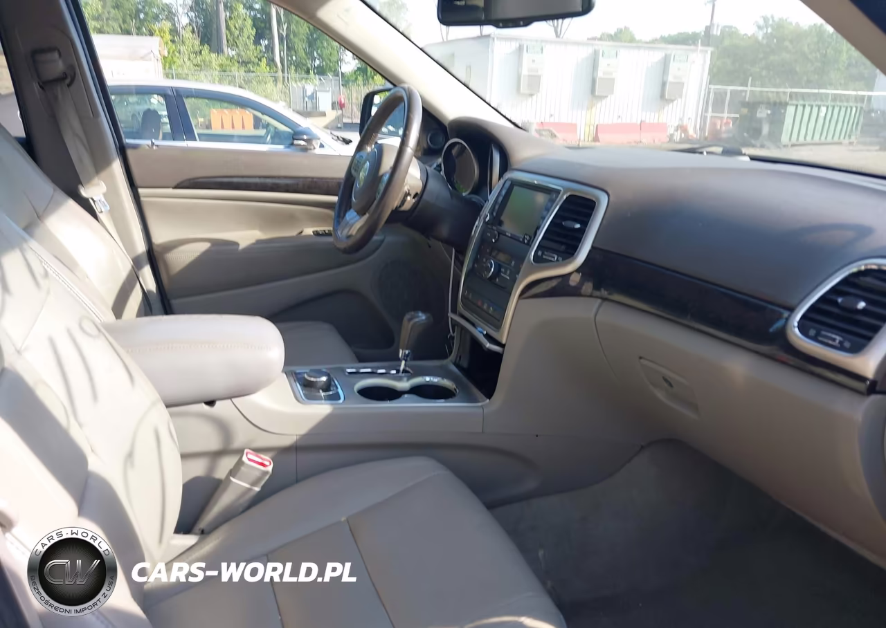 2013 Jeep Grand Cherokee Laredo VIN:1C4RJFAT3DC502456 - 5