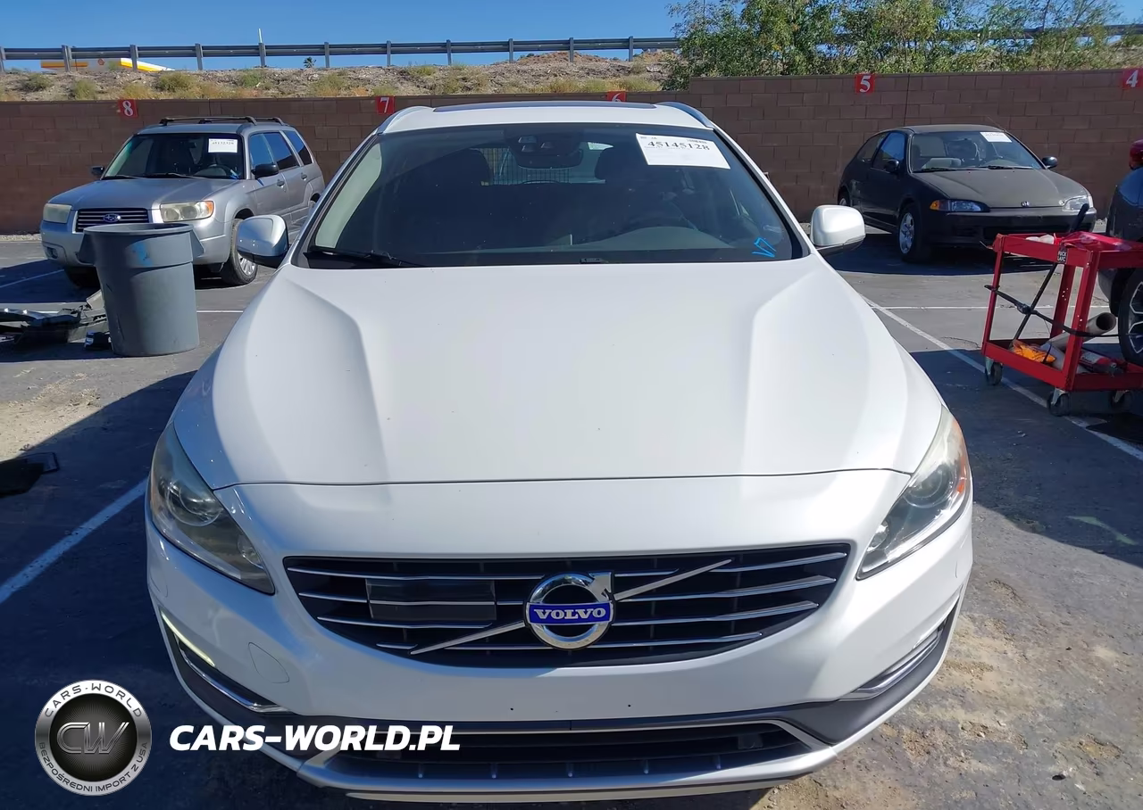 2015 Volvo V60 T5 Platinum VIN:YV140MEM1F1227473 - 12