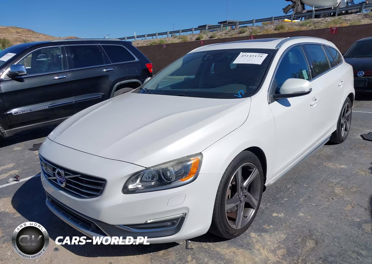 2015 Volvo V60 T5 Platinum VIN:YV140MEM1F1227473 - 2