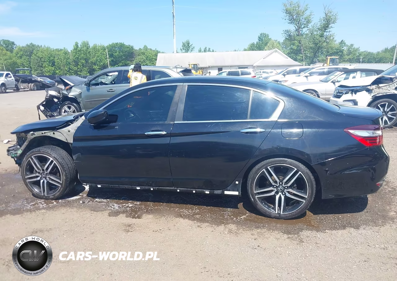 2016 Honda Accord Sport VIN:1HGCR2F58GA245460 - 15