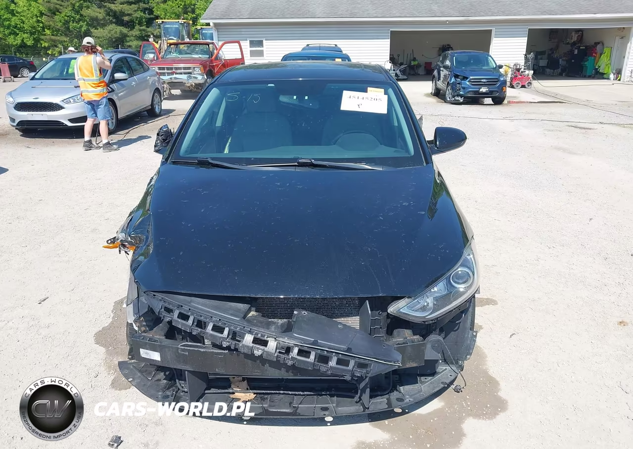 2018 Hyundai Elantra Sel-Value-Limited VIN:5NPD84LF4JH302686 - 13