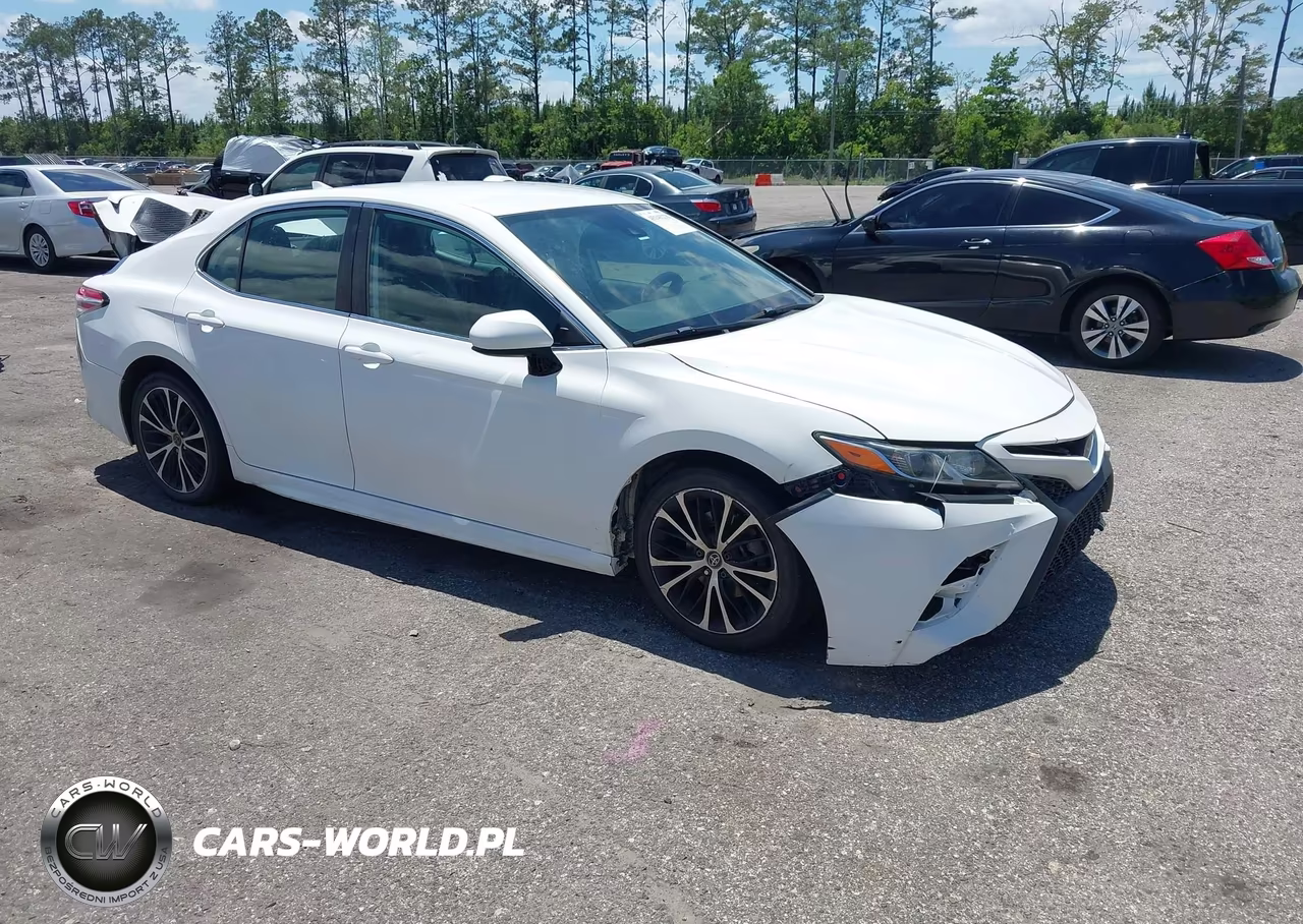 2020 Toyota Camry Se – zdjęcie 1 z 15