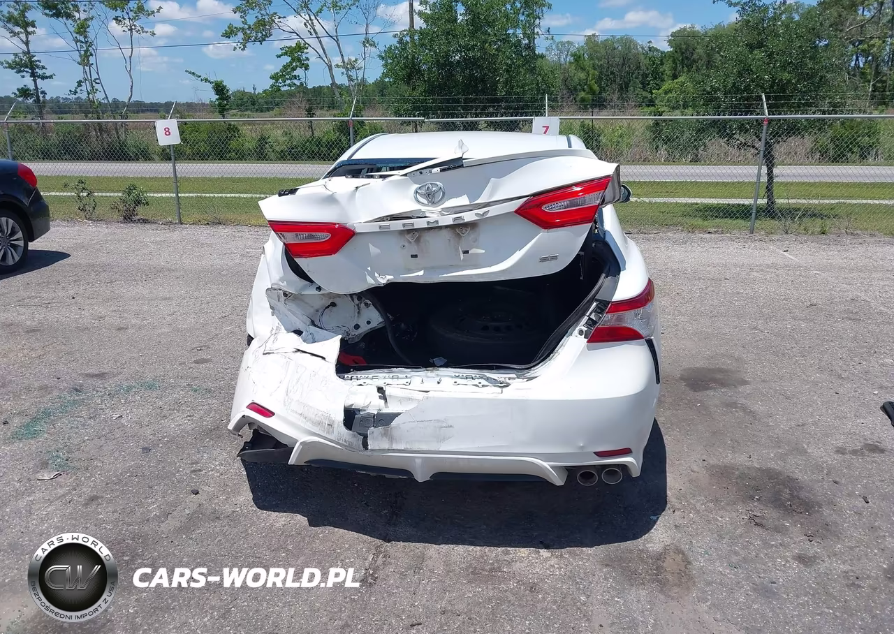 2020 Toyota Camry Se VIN:4T1G11AK7LU880558 - 15