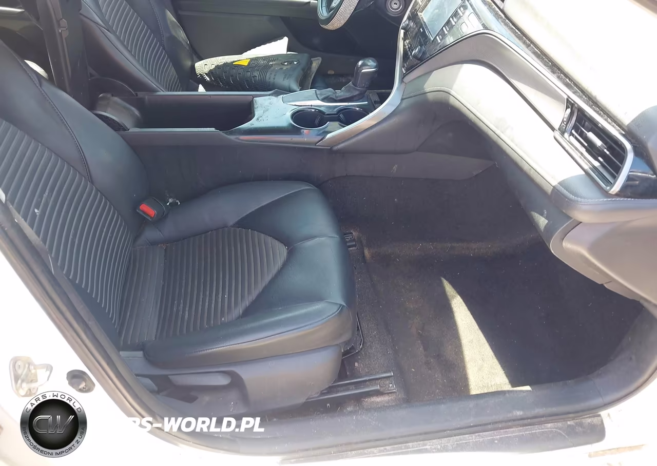 2020 Toyota Camry Se VIN:4T1G11AK7LU880558 - 5