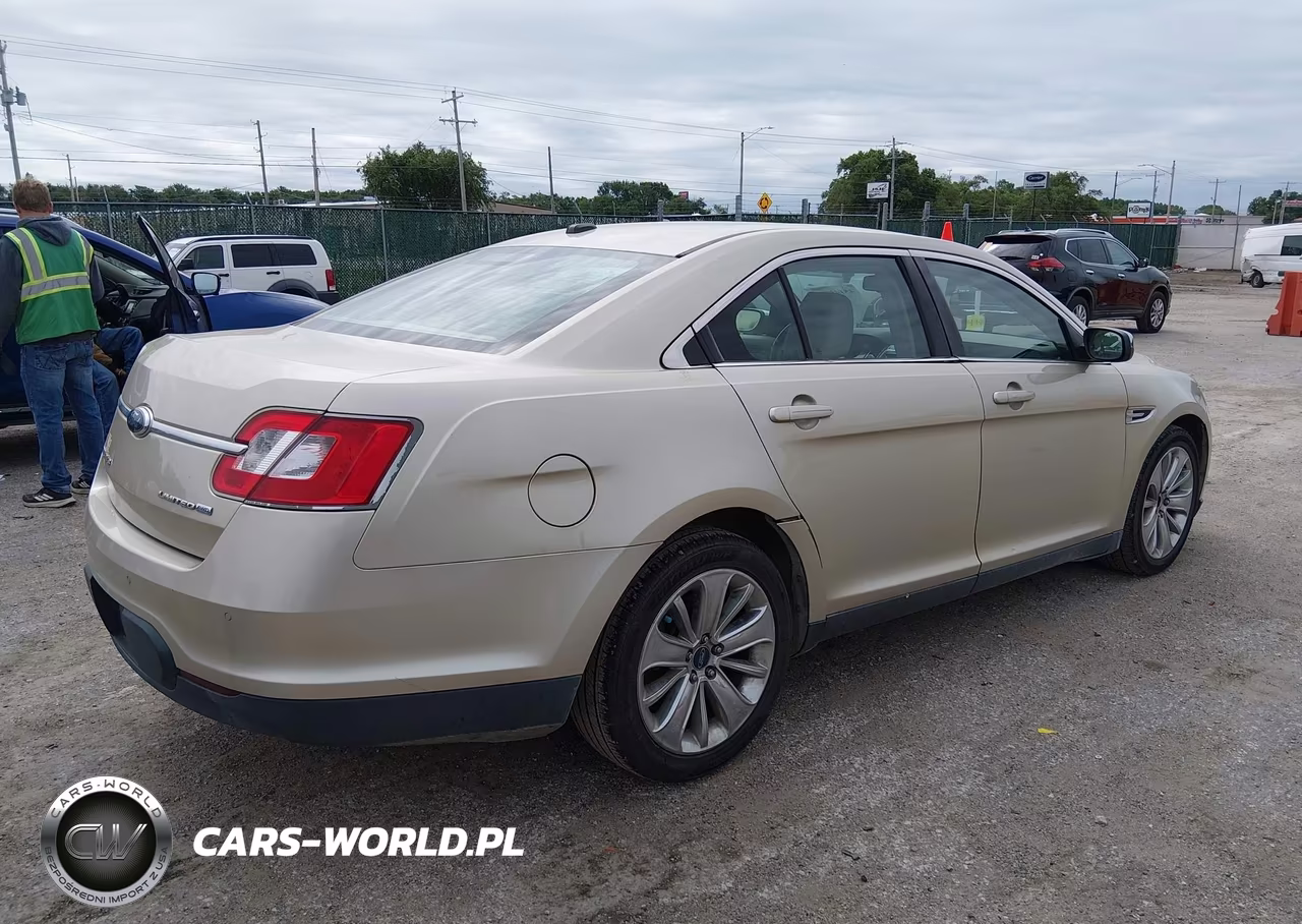 2010 Ford Taurus Limited VIN:1FAHP2JW0AG116892 - 4