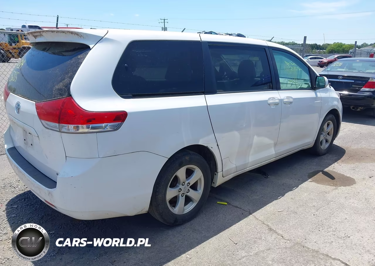 2012 Toyota Sienna Le 8 Passenger VIN:5TDKA3DC5CS011802 - 4