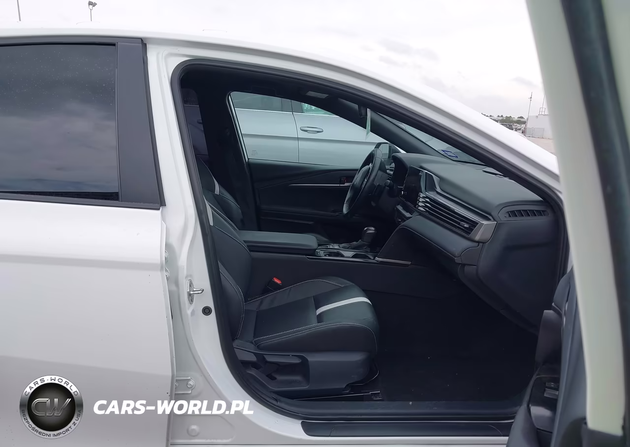 2025 Toyota Camry Se VIN:4T1DAACK2SU520872 - 5