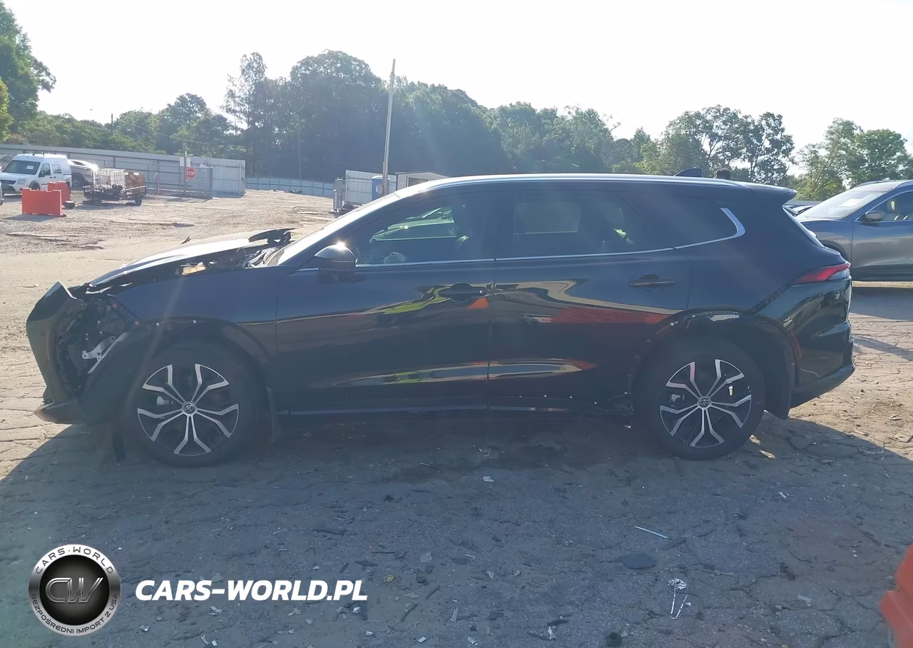 2025 Toyota Crown Signia Xle VIN:JTDACAAJ1S3008800 - 14