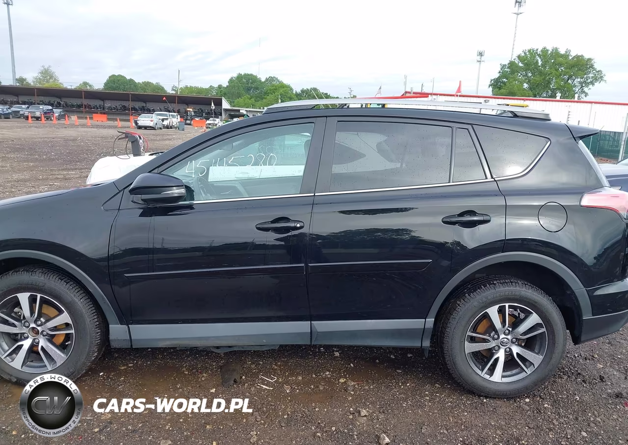 2018 Toyota Rav4 Xle VIN:2T3RFREV6JW841896 - 14