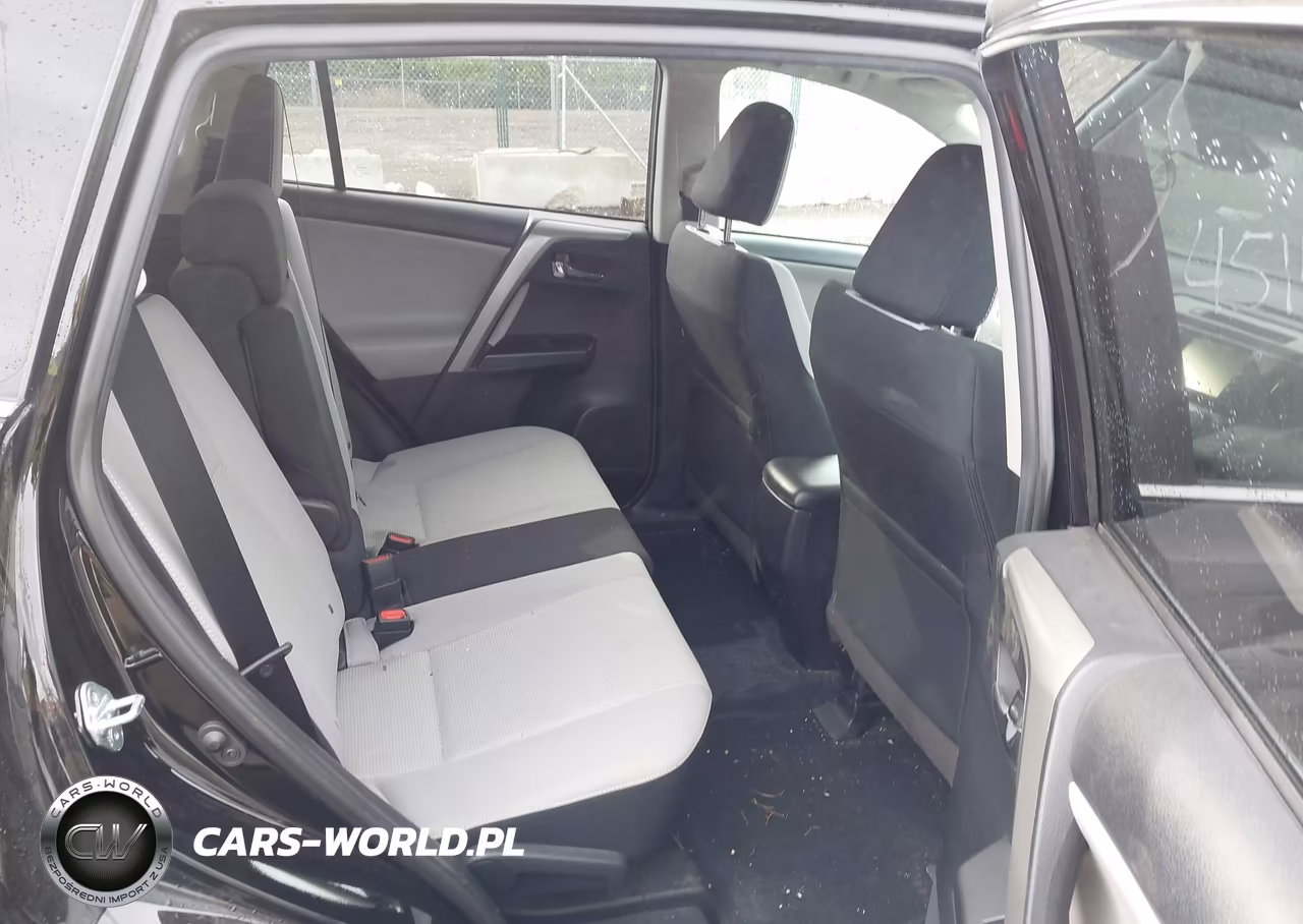 2018 Toyota Rav4 Xle VIN:2T3RFREV6JW841896 - 8