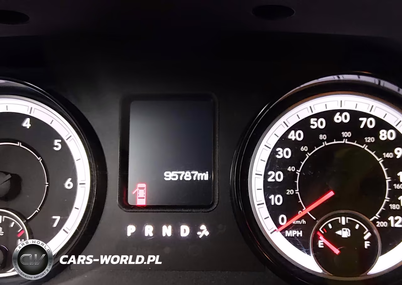 2019 Ram 1500 Classic VIN:1C6RR6TT4KS689349 - 16
