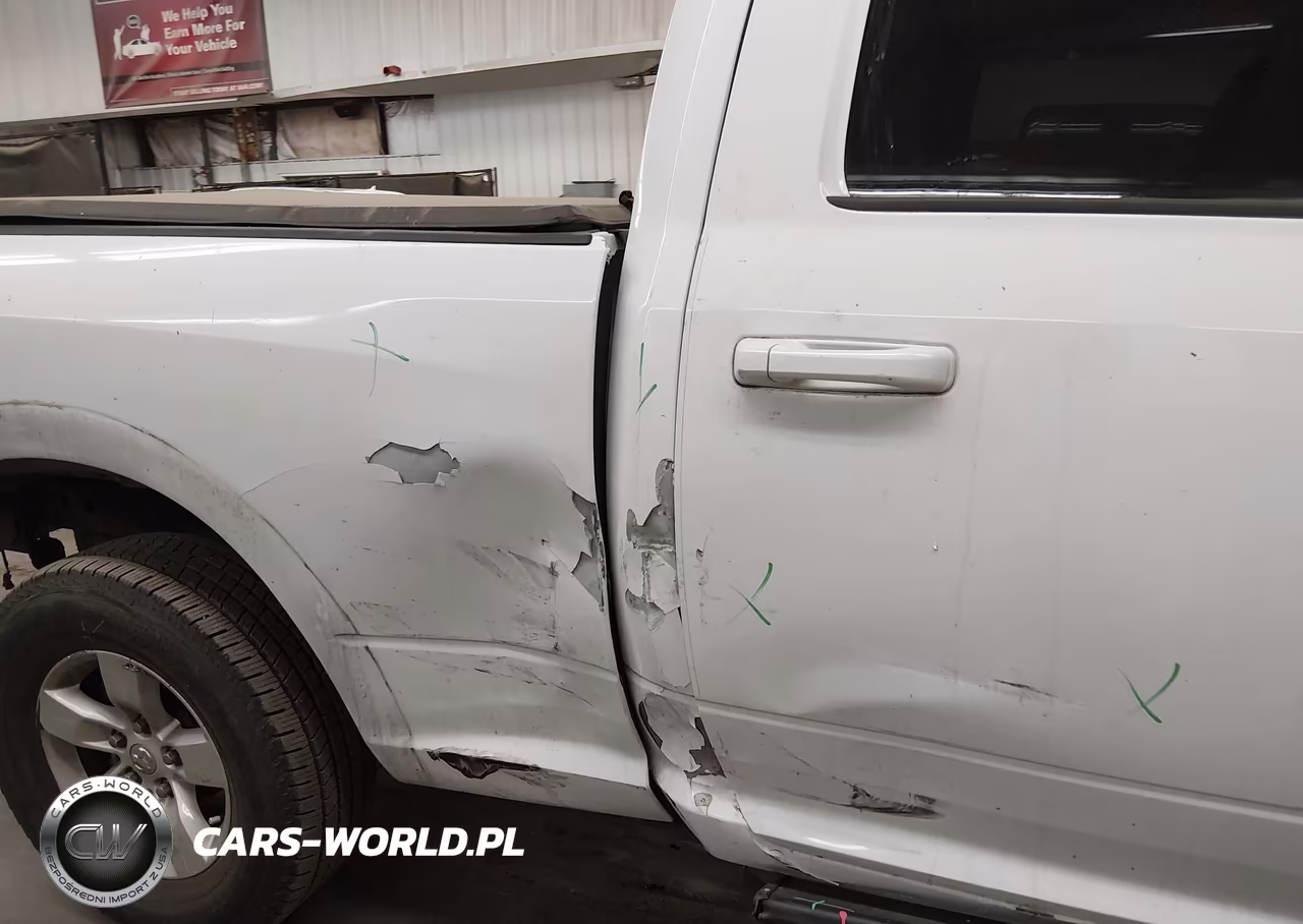 2019 Ram 1500 Classic VIN:1C6RR6TT4KS689349 - 6