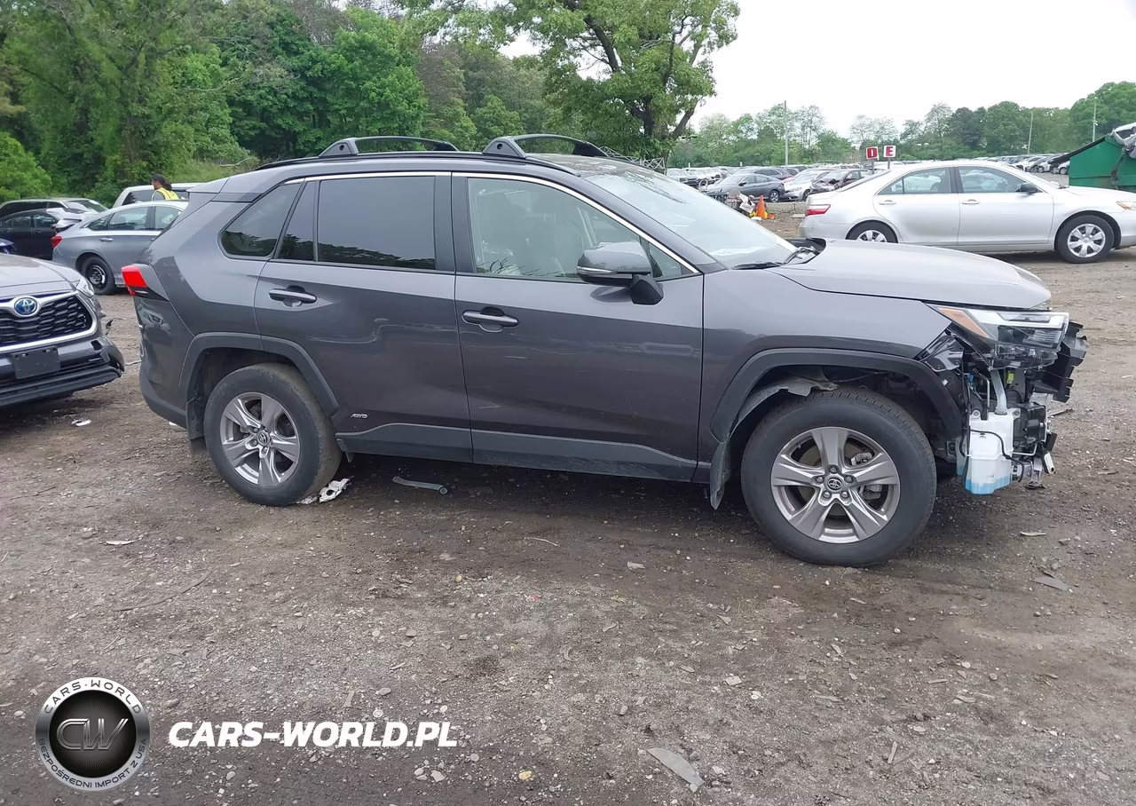 2025 Toyota Rav4 Hybrid Xle VIN:JTMRWRFV9SJ079100 - 13