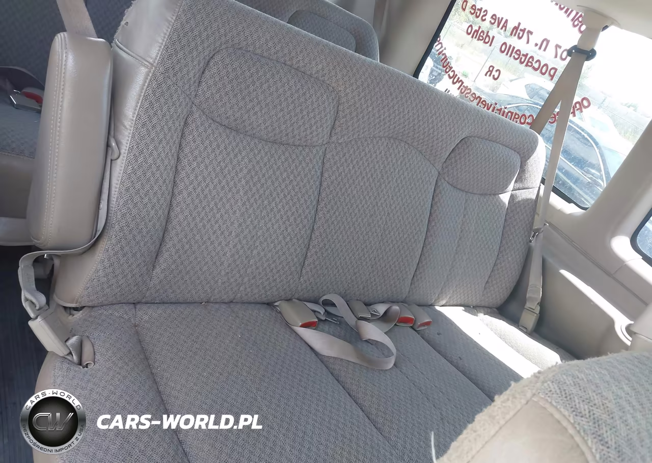 2004 Chevrolet Express VIN:1GAGG25U641215649 - 19