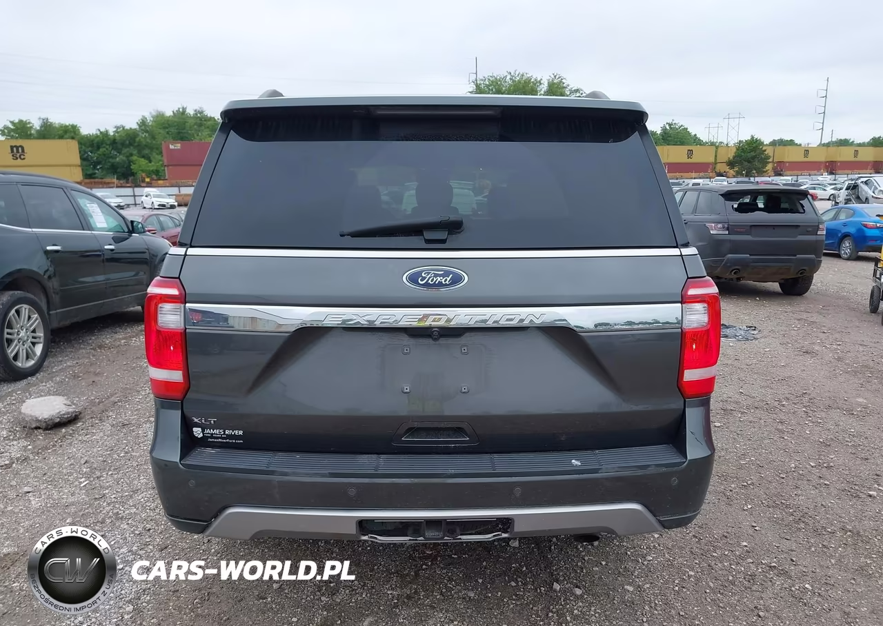 2018 Ford Expedition Xlt VIN:1FMJU1JT0JEA17758 - 16