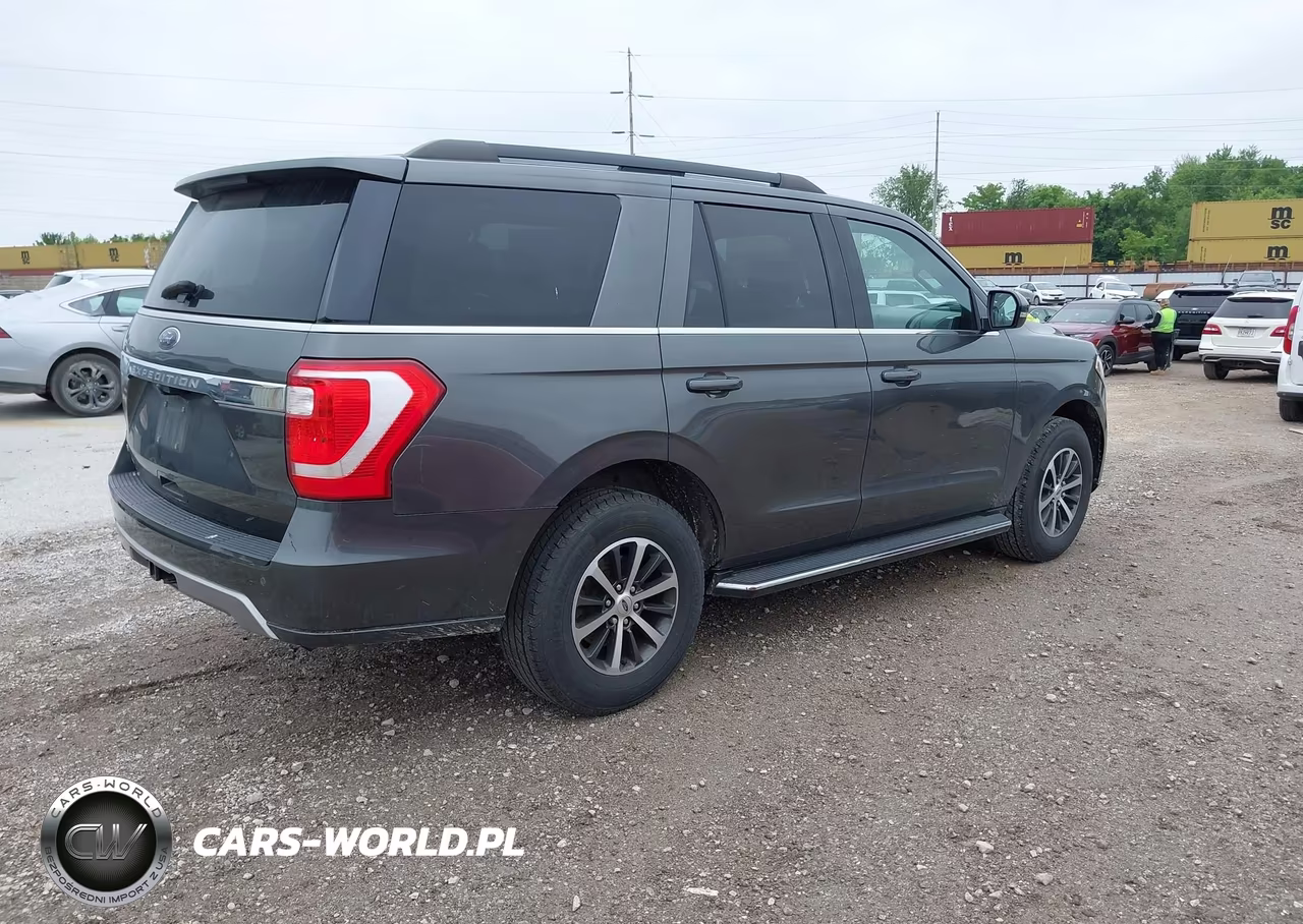 2018 Ford Expedition Xlt VIN:1FMJU1JT0JEA17758 - 4