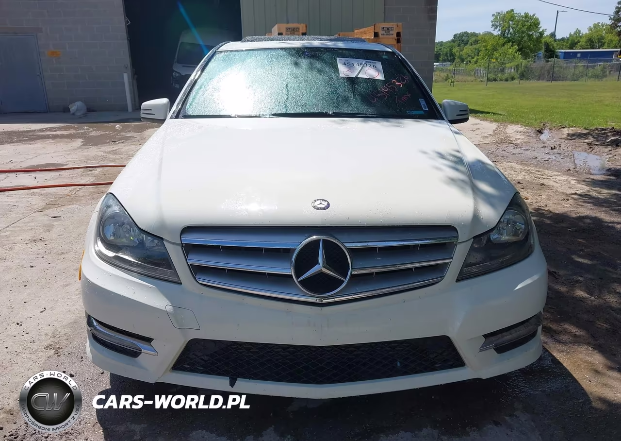 2012 Mercedes-Benz C 250 Sport VIN:WDDGF4HB5CR207886 - 6