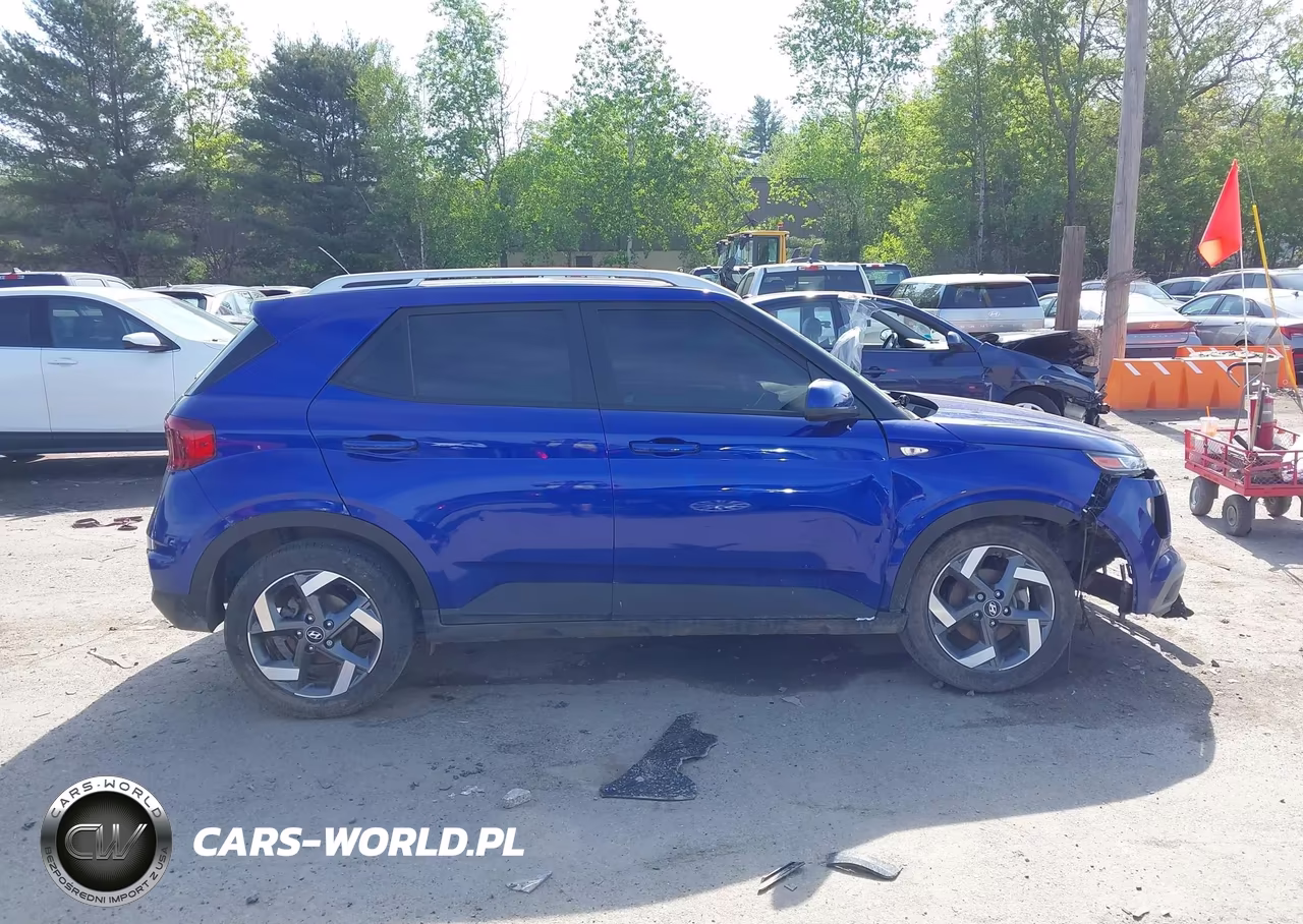 2023 Hyundai Venue Limited VIN:KMHRC8A33PU218972 - 13