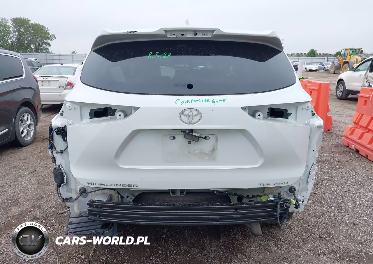 2022 Toyota Highlander Xle VIN:5TDHZRBHXNS570253 - 17