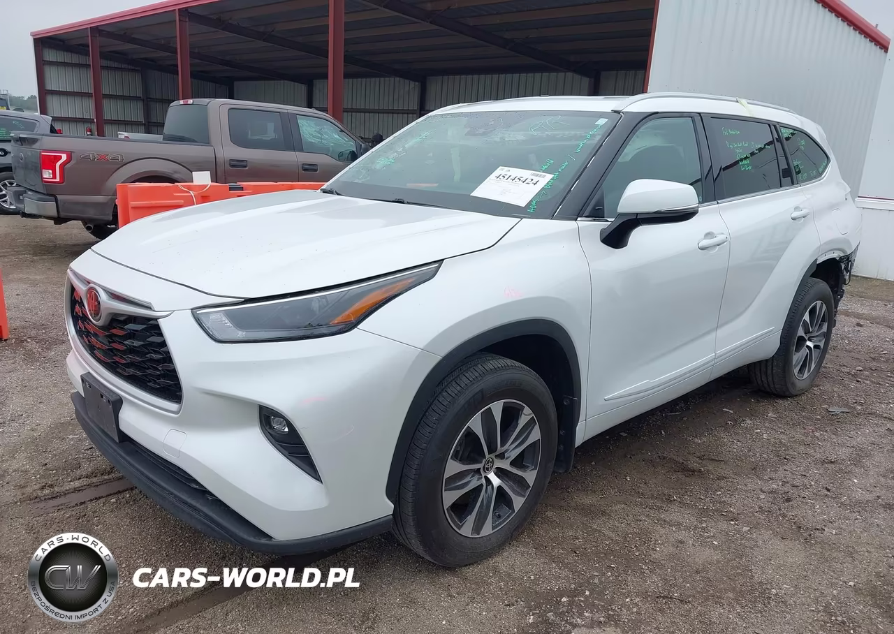 2022 Toyota Highlander Xle VIN:5TDHZRBHXNS570253 - 2