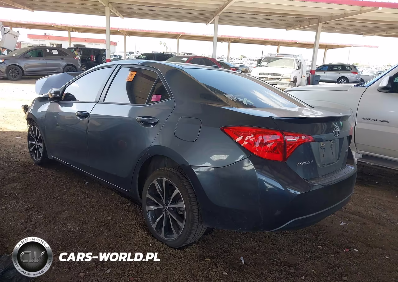 2017 Toyota Corolla Se VIN:5YFBURHE3HP656499 - 3