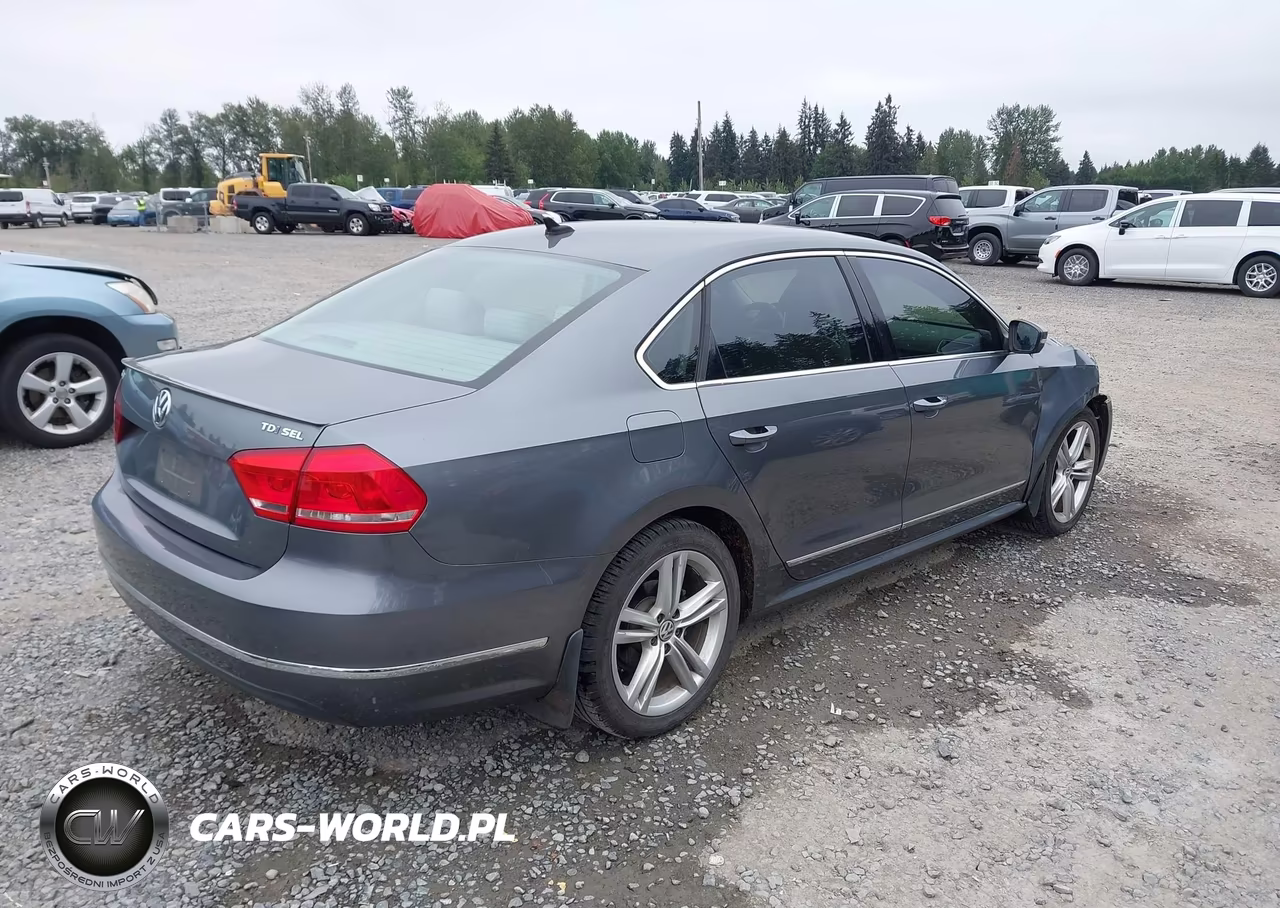 2013 Volkswagen Passat 2.0L Tdi Sel Premium VIN:1VWCN7A37DC142072 - 4
