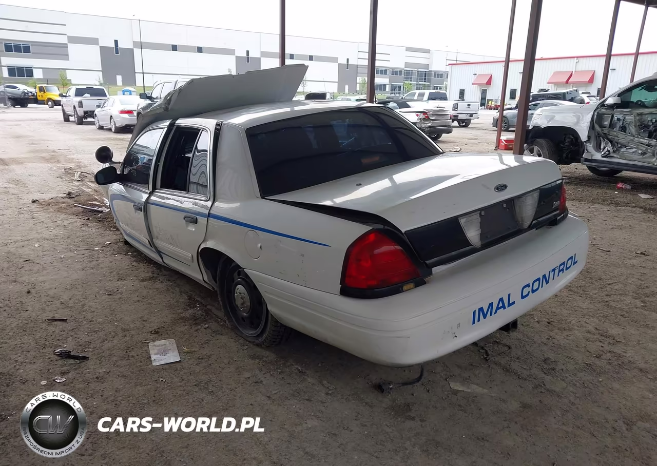 2009 Ford Crown Victoria Police-Police Interceptor VIN:2FAHP71V39X114872 - 3