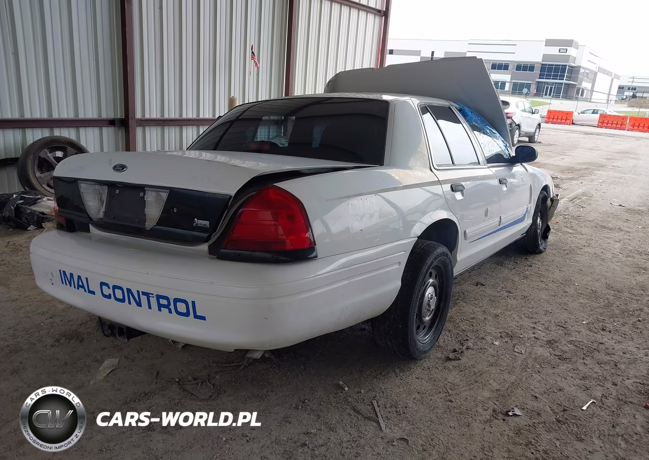 2009 Ford Crown Victoria Police-Police Interceptor VIN:2FAHP71V39X114872 - 4