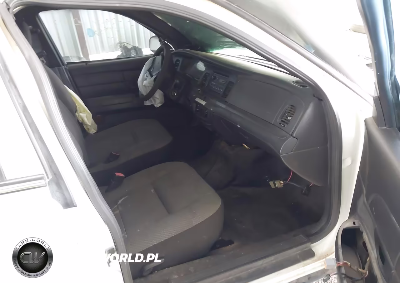 2009 Ford Crown Victoria Police-Police Interceptor VIN:2FAHP71V39X114872 - 5