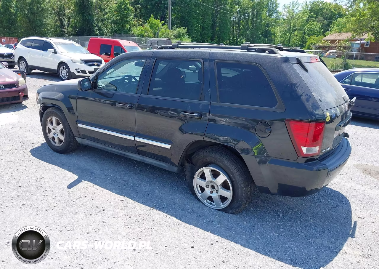 2010 Jeep Grand Cherokee Laredo VIN:1J4PR4GK8AC139323 - 3
