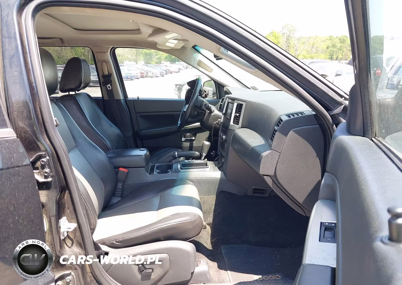 2010 Jeep Grand Cherokee Laredo VIN:1J4PR4GK8AC139323 - 5