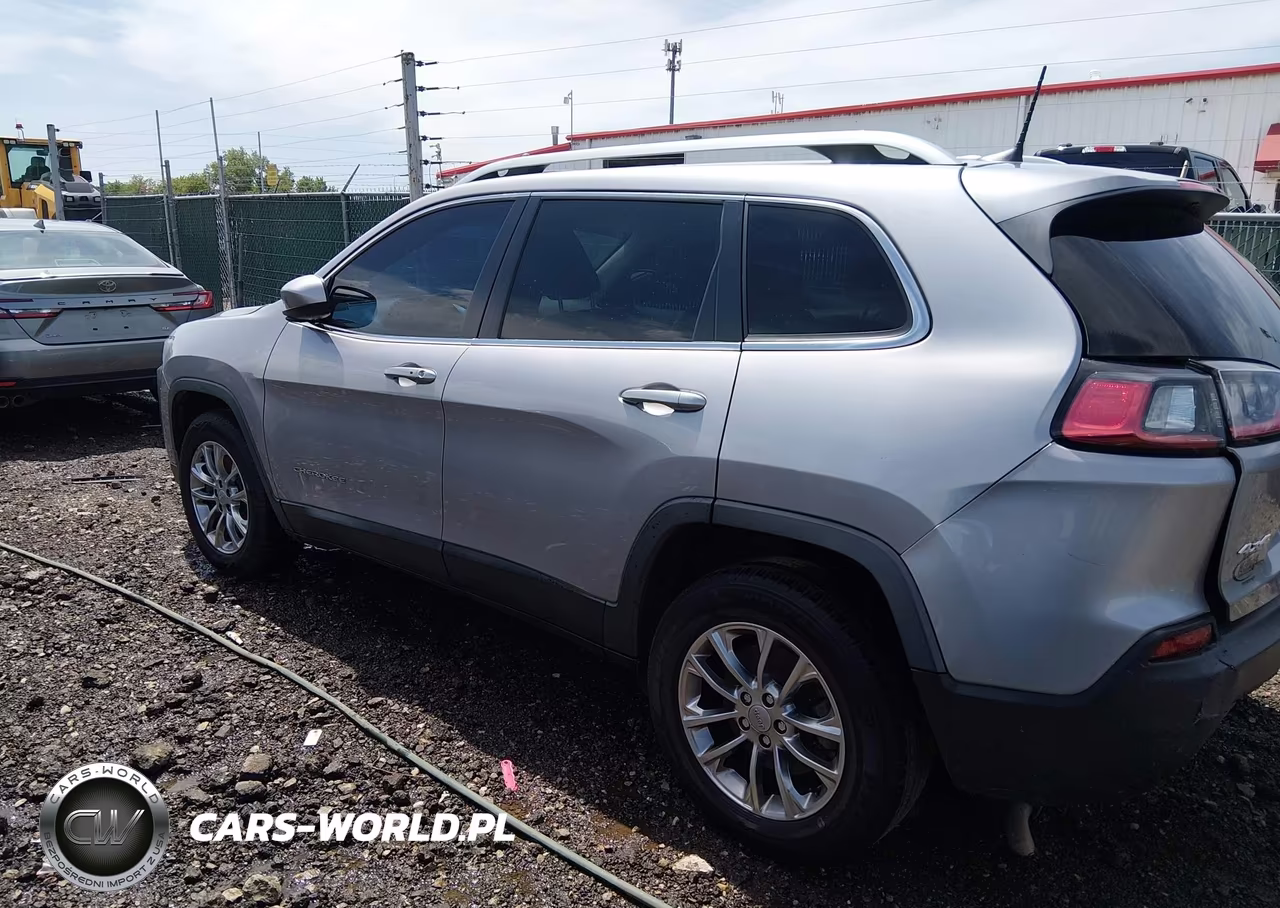 2019 Jeep Cherokee Latitude Plus 4X4 VIN:1C4PJMLB7KD199348 - 15