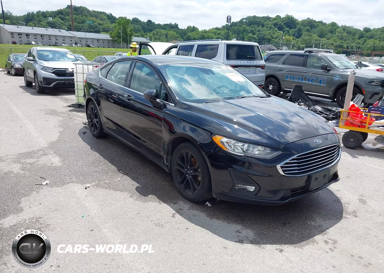 2019 Ford Fusion Se – zdjęcie 1 z 16