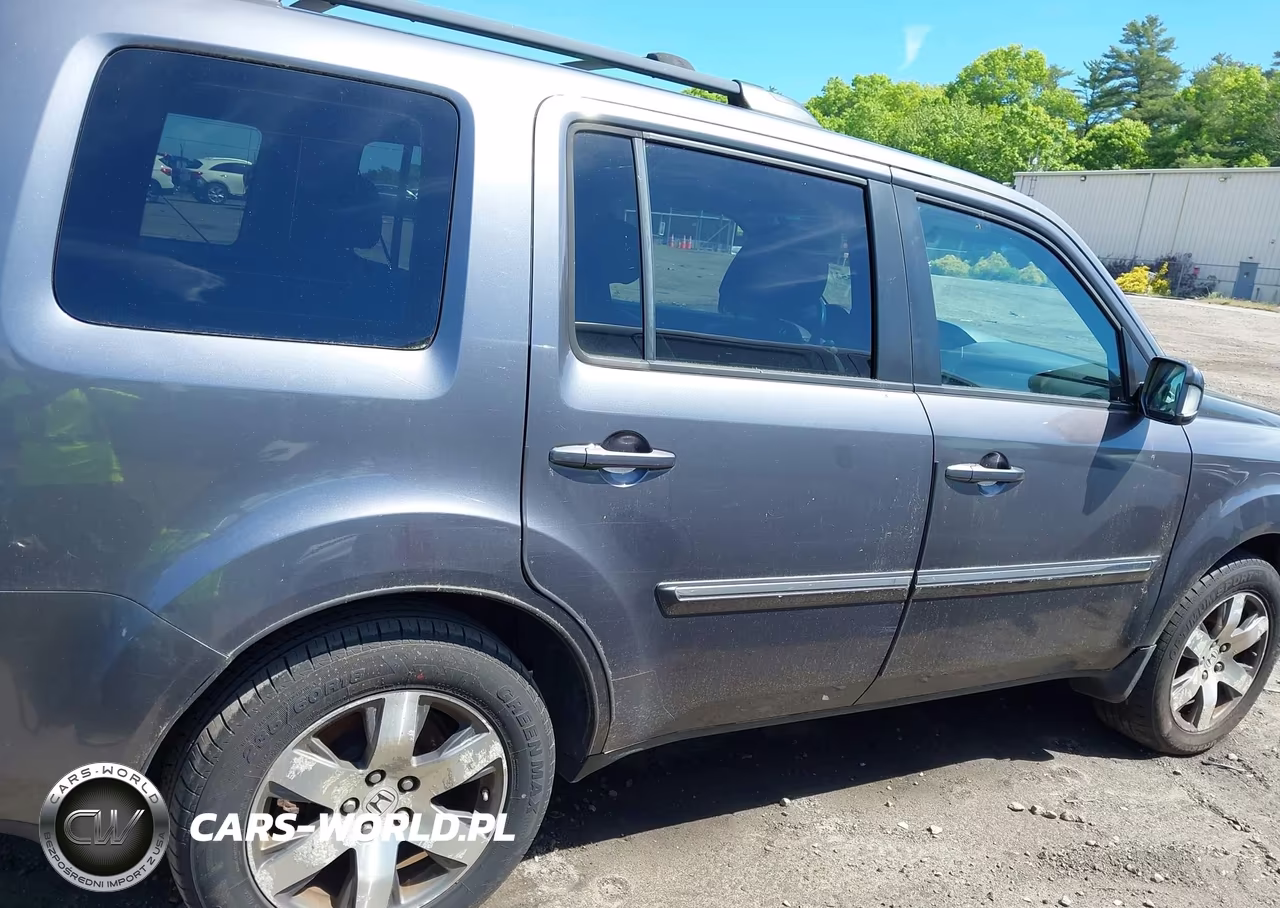 2015 Honda Pilot Touring VIN:5FNYF4H98FB033642 - 13
