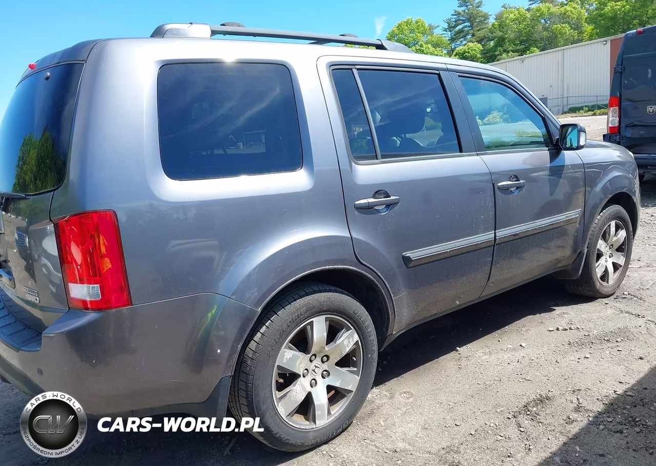 2015 Honda Pilot Touring VIN:5FNYF4H98FB033642 - 4