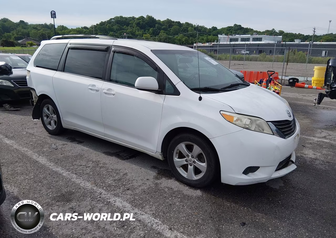 2011 Toyota Sienna Le V6