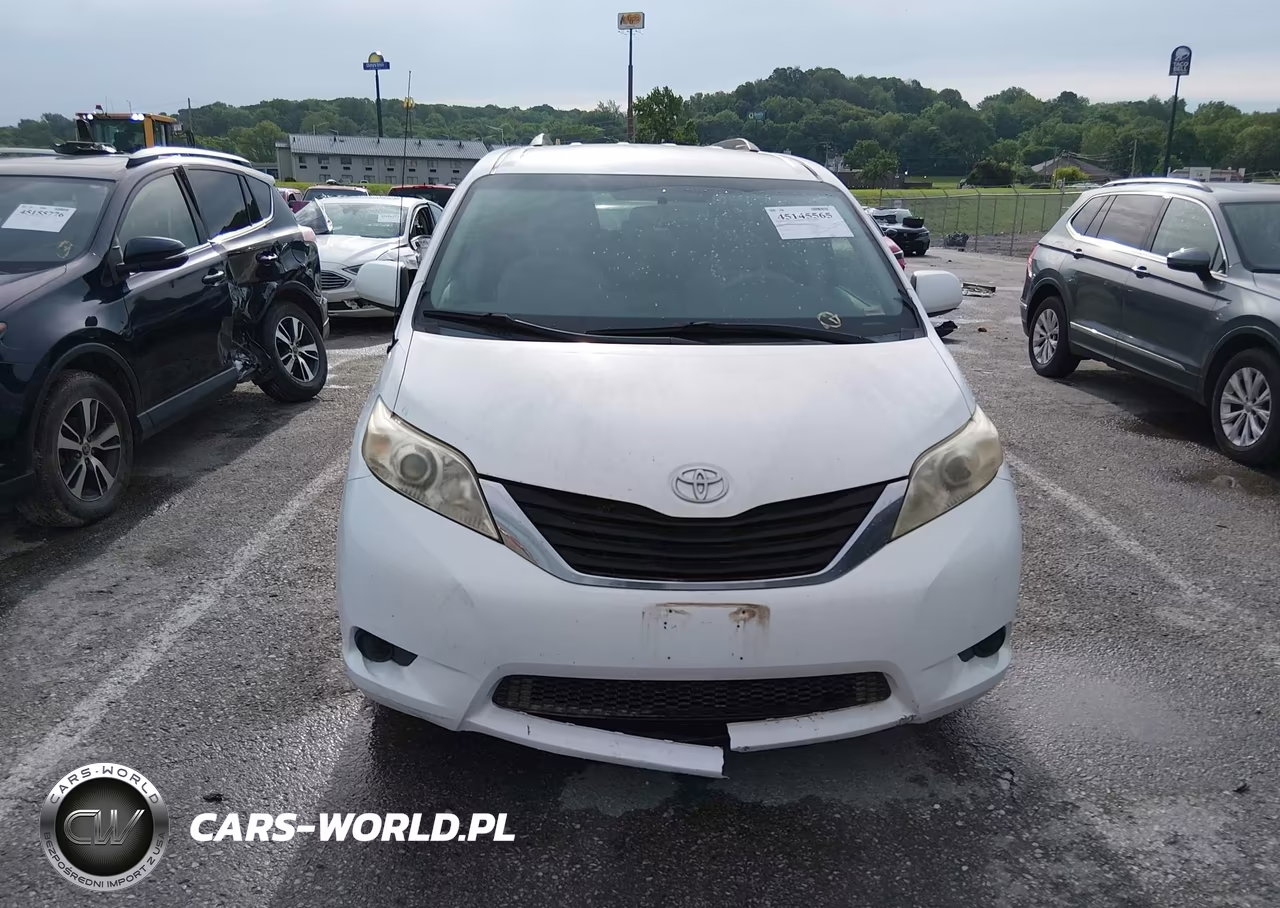 2011 Toyota Sienna Le V6 VIN:5TDKK3DCXBS071828 - 12