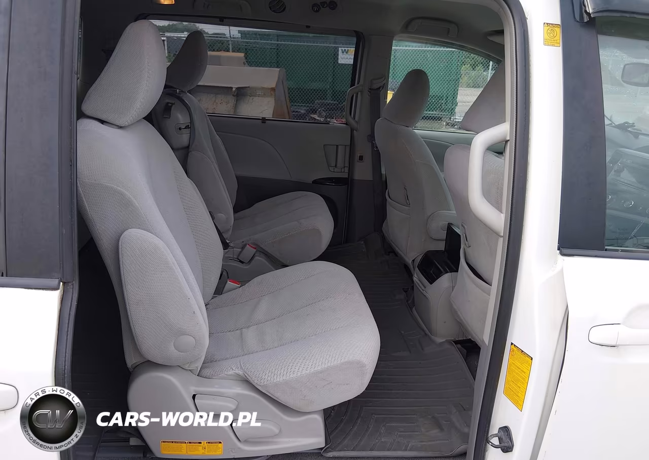 2011 Toyota Sienna Le V6 VIN:5TDKK3DCXBS071828 - 8